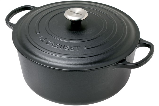 Le Creuset Cast Iron Cerole Dish 30 Cm 8 1l Matt Black Le Creuset Cast Iron Cerole Dish 30 Cm 8 1l Matt Black