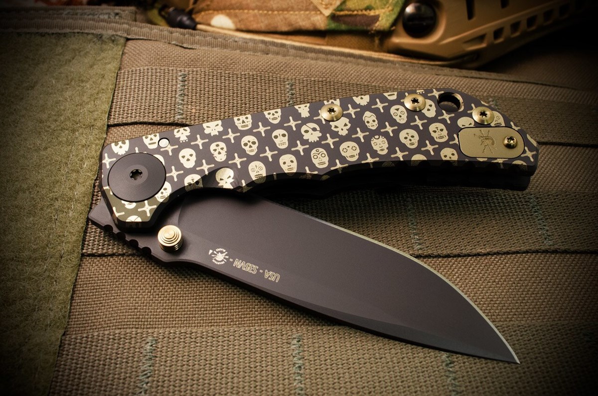 Spartan Harsey Folder Gilded Skulls