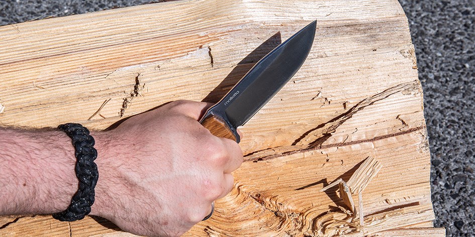 Knife grip