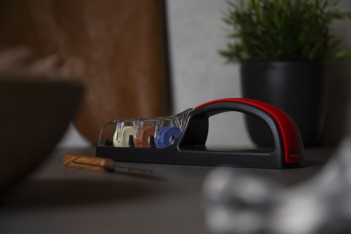 Pullthrough knife sharpeners put to the test knivesandtools